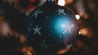 Bauble decoration tree 4k wallpaper