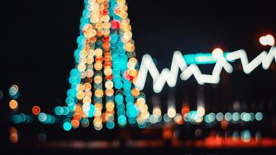 Christmas tree glare bokeh 4k wallpaper