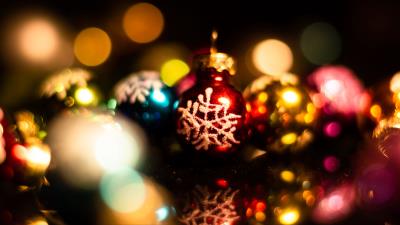 Decorations balls colorful 4k wallpaper