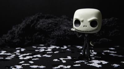 Doll halloween bw 4k wallpaper
