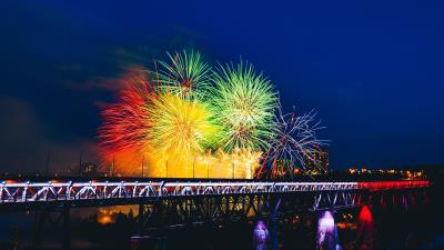 Fireworks bridge holiday colorful 4k wallpaper