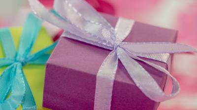 Gift wrap ribbon bright 4k wallpaper