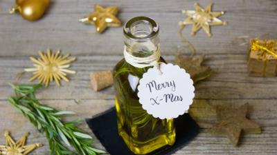 Rosemary olive oil christmas 4k wallpaper