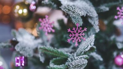 Snowflake christmas decoration spruce 4k wallpaper