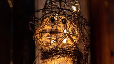 Snowman garland decorative 4k wallpaper