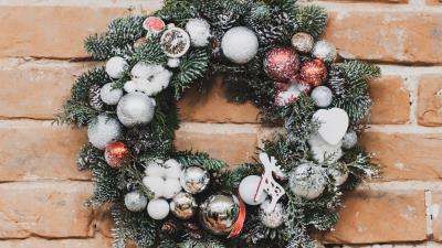 Wreath decoration new year 4k wallpaper