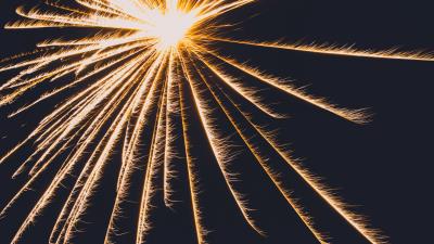 Light lines sparks 4k wallpaper