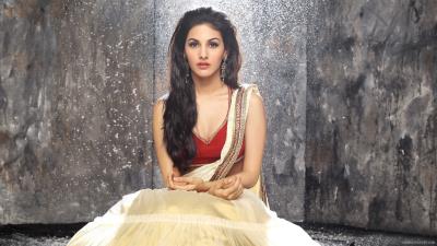 Amyra dastur hd 4k wallpaper
