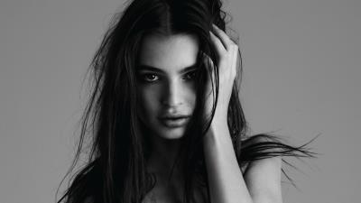 Emily Ratajkowski Monochrome Wallpaper 4k wallpaper