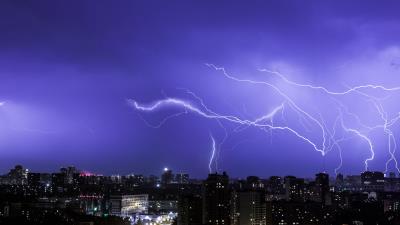 Lightning city sky 4k wallpaper