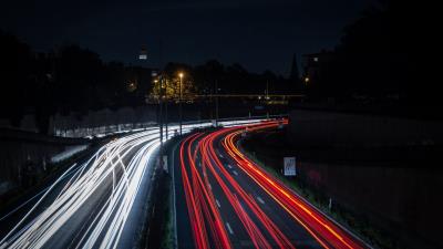 Road lights turn 4k wallpaper