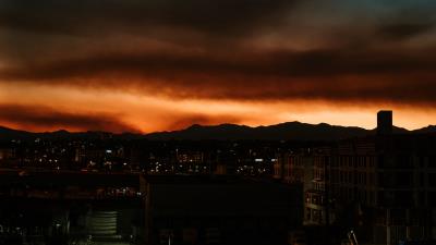 Sunset city buildings 4k wallpaper