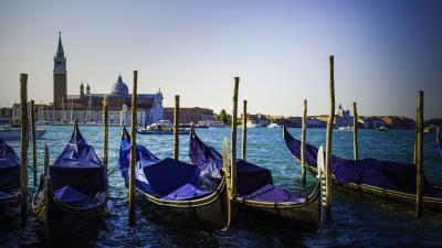 Venice italy gondolas river 4k wallpaper