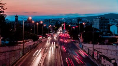 Avenue city movement 4k wallpaper