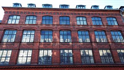 Building facade windows wall 4k wallpaper