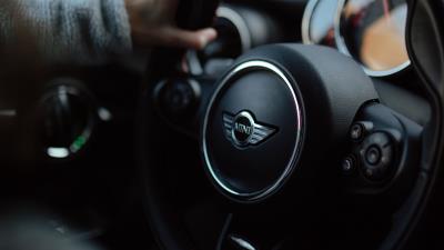 Mini cooper car steering wheel 4k wallpaper