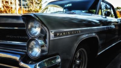 Pontiac parisienne car retro 4k wallpaper