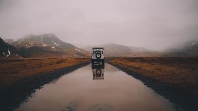 Suv mountains water 4k wallpaper