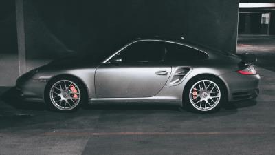 Auto side view silver 4k wallpaper