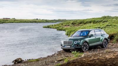 Bentley bentayga side view 4k wallpaper