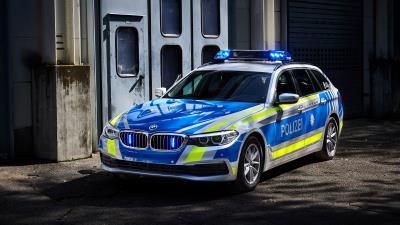 Bmw 530d xdrive touring polizei 2017 4k wallpaper