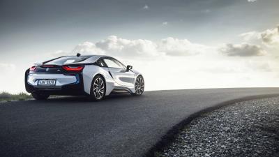 Bmw i8 rear view road 4k wallpaper