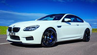 Bmw m6 white side view 4k wallpaper