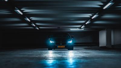 Car lights glow 4k wallpaper