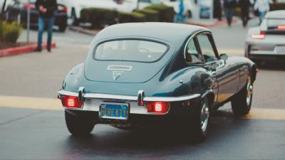 Car retro rear view traffic 4k wallpaper