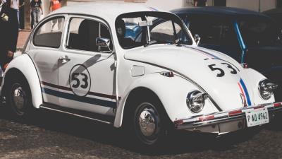 Car retro side view 4k wallpaper