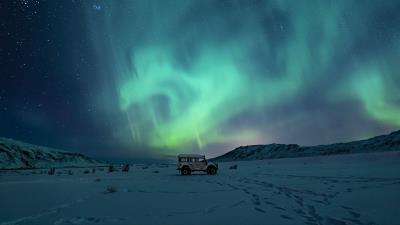Car suv northern lights 4k wallpaper