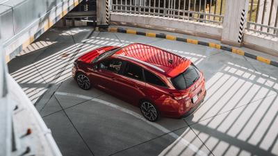 Hyundai car side view 4k wallpaper