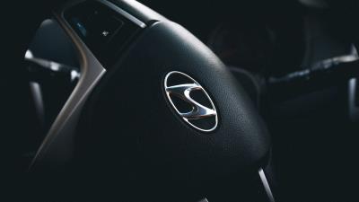 Hyundai steering wheel logo 4k wallpaper