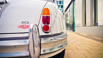 Jaguar oldtimer rear bumper retro 4k wallpaper