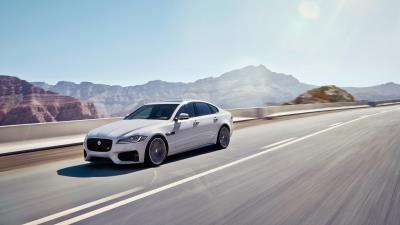 Jaguar xf s awd belyj vid sboku dvizhenie 4k wallpaper