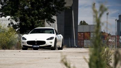 Maserati granturismo white front view 4k wallpaper