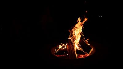 Bonfire fire logs 4k wallpaper