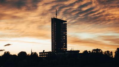 Building apartments silhouette 4k wallpaper