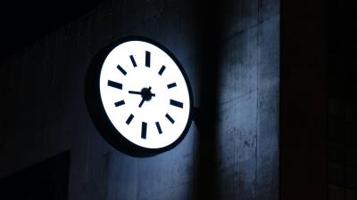 Clock dial backlight 4k wallpaper