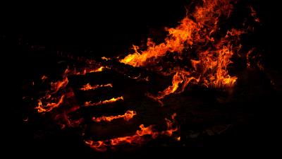 Fire lines black backgroun 4k wallpaper