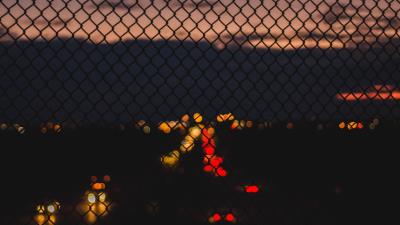 Grid glare night 4k wallpaper