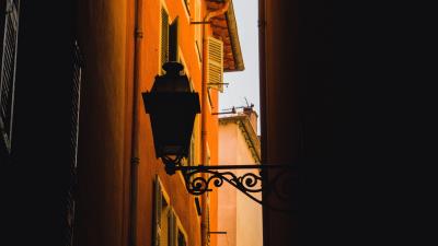 House building lantern 4k wallpaper