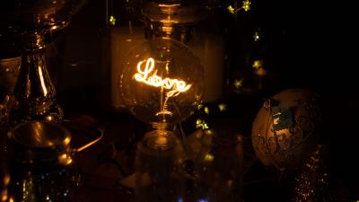 Love the inscription light bulb 4k wallpaper