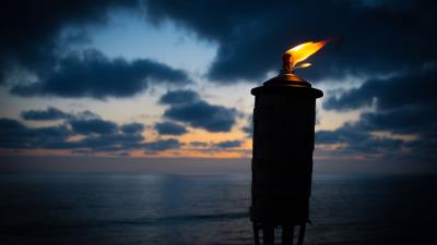 Torch fire wick night 4k wallpaper