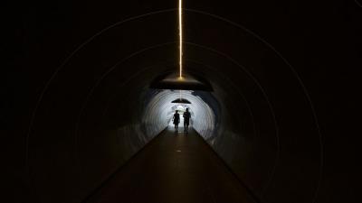 Tunnel silhouette dark image 4k wallpaper