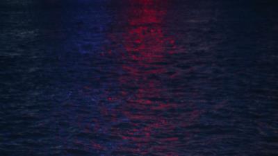 Water glare waves 4k wallpaper