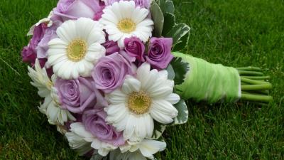 Roses gerbera flower bouquet grass leave 4k wallpaper