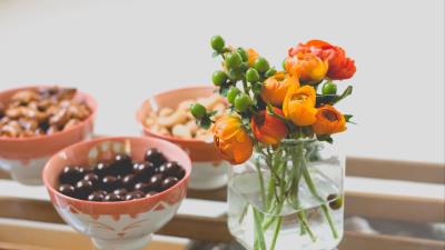 Vase bouquet flowers 4k wallpaper