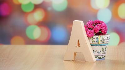 Vase letter flowers 4k wallpaper