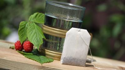 Raspberry tea bag cup 4k wallpaper